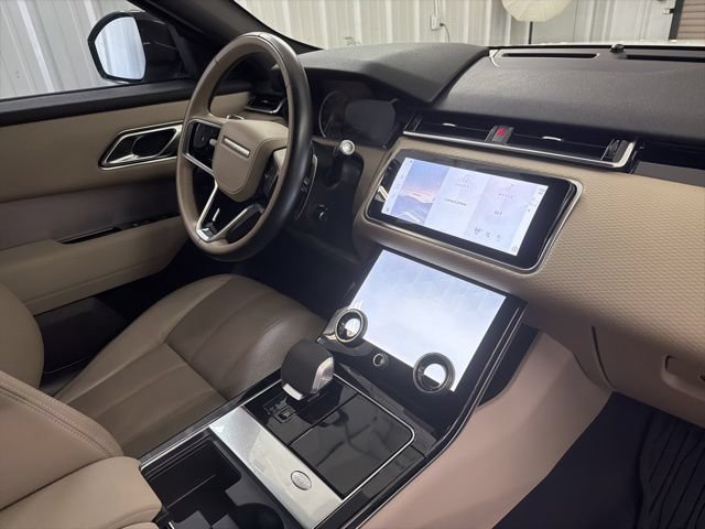 Certified 2022 Land Rover Range Rover Velar R-Dynamic S AWD/4WD image 23