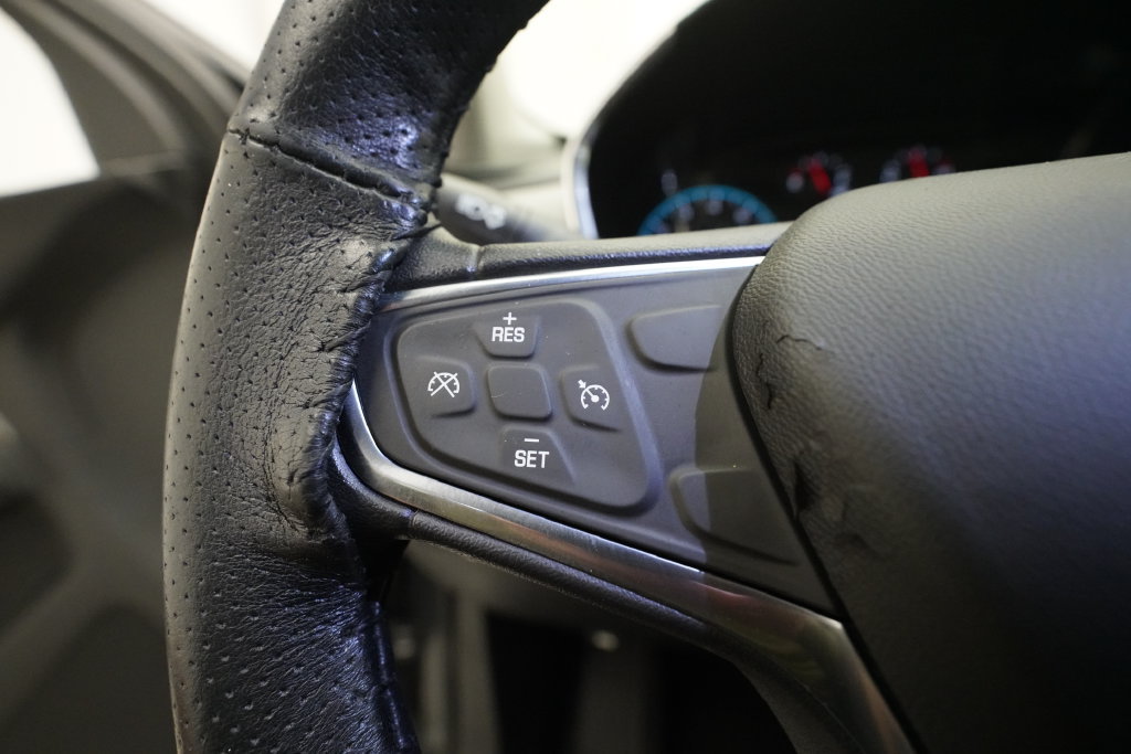 Used 2018 Chevrolet Equinox LS AWD/4WD image 16