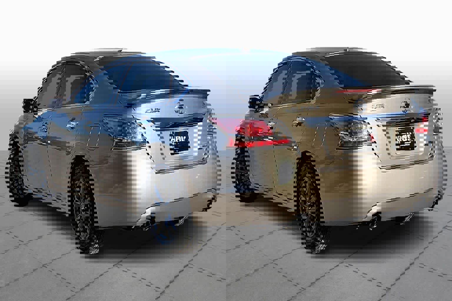 Used 2015 Nissan Altima 2.5 S w/ Special Edition Package image 11