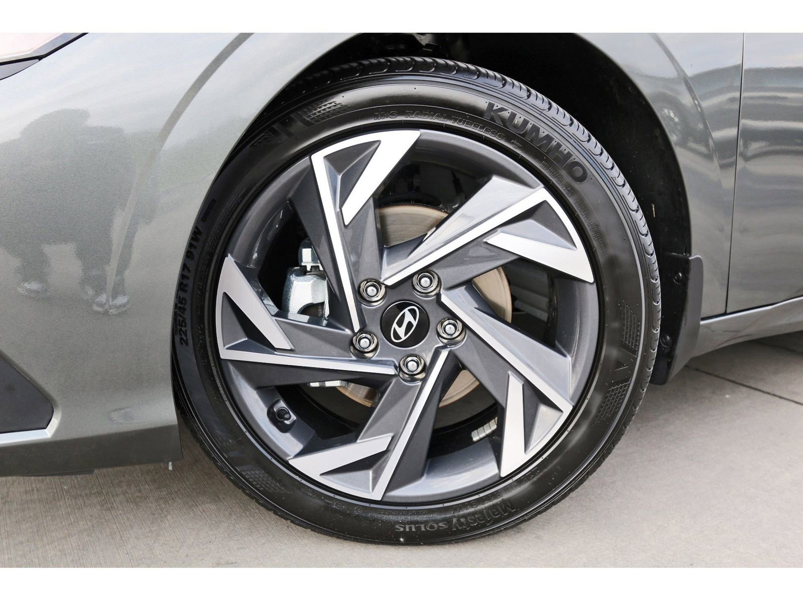 Certified 2025 Hyundai Elantra Sport FWD image 31