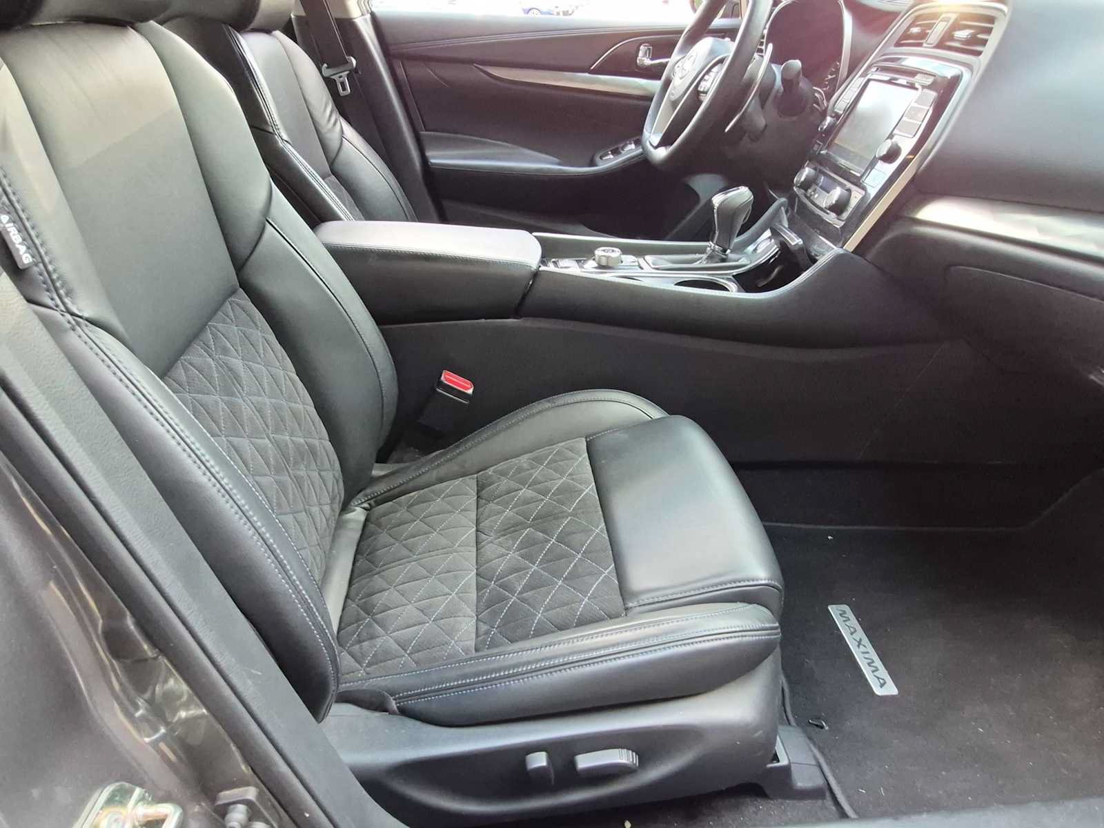 Used 2017 Nissan Maxima SR FWD image 21