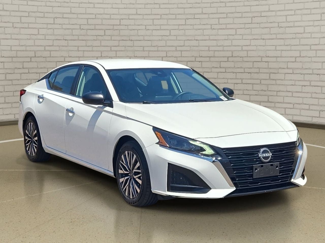 Certified 2025 Nissan Altima 2.5 SV FWD image 3
