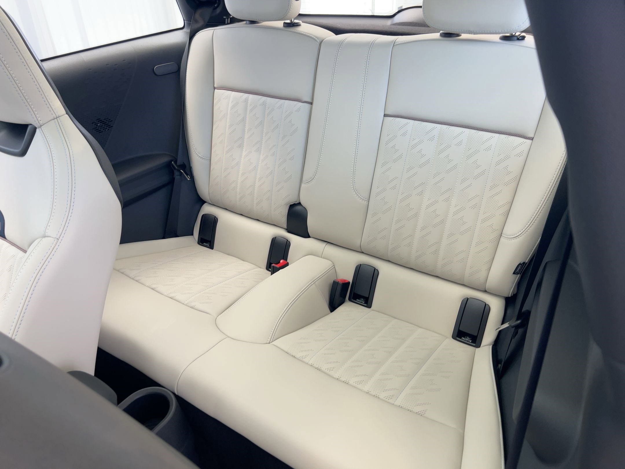 New 2026 MINI Cooper 2-Door Hardtop FWD image 32