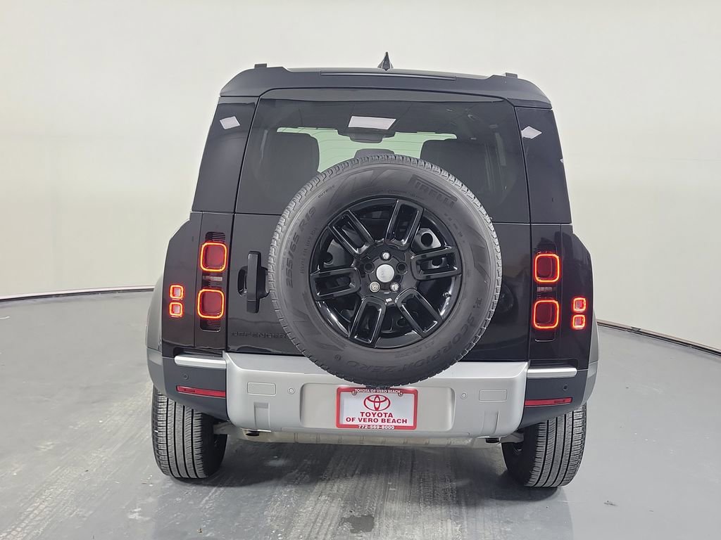 Used 2025 Land Rover Defender 110 S AWD/4WD image 5