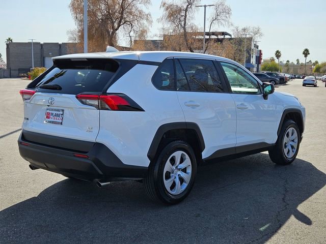 Used 2024 Toyota RAV4 LE AWD/4WD image 6