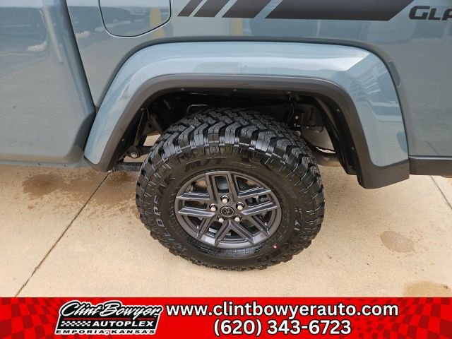 Used 2024 Jeep Gladiator Sport image 13