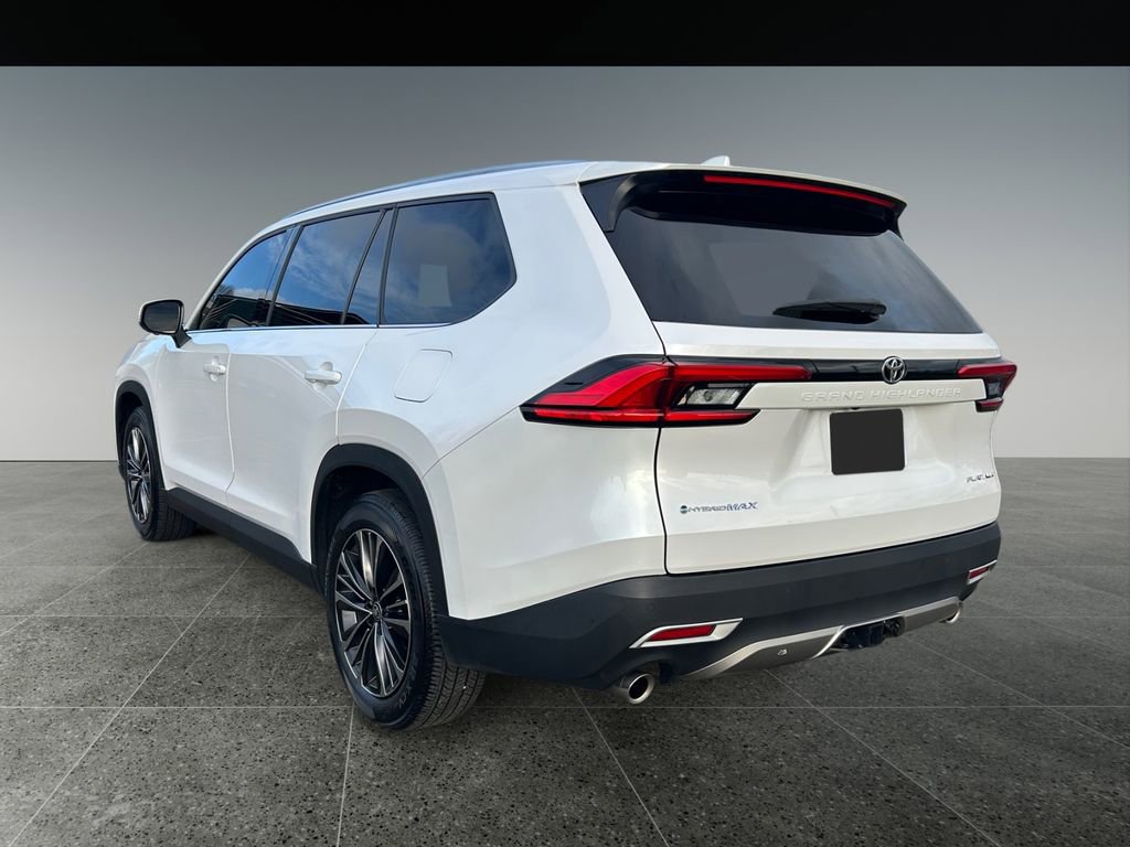 Used 2024 Toyota Grand Highlander AWD Hybrid image 6