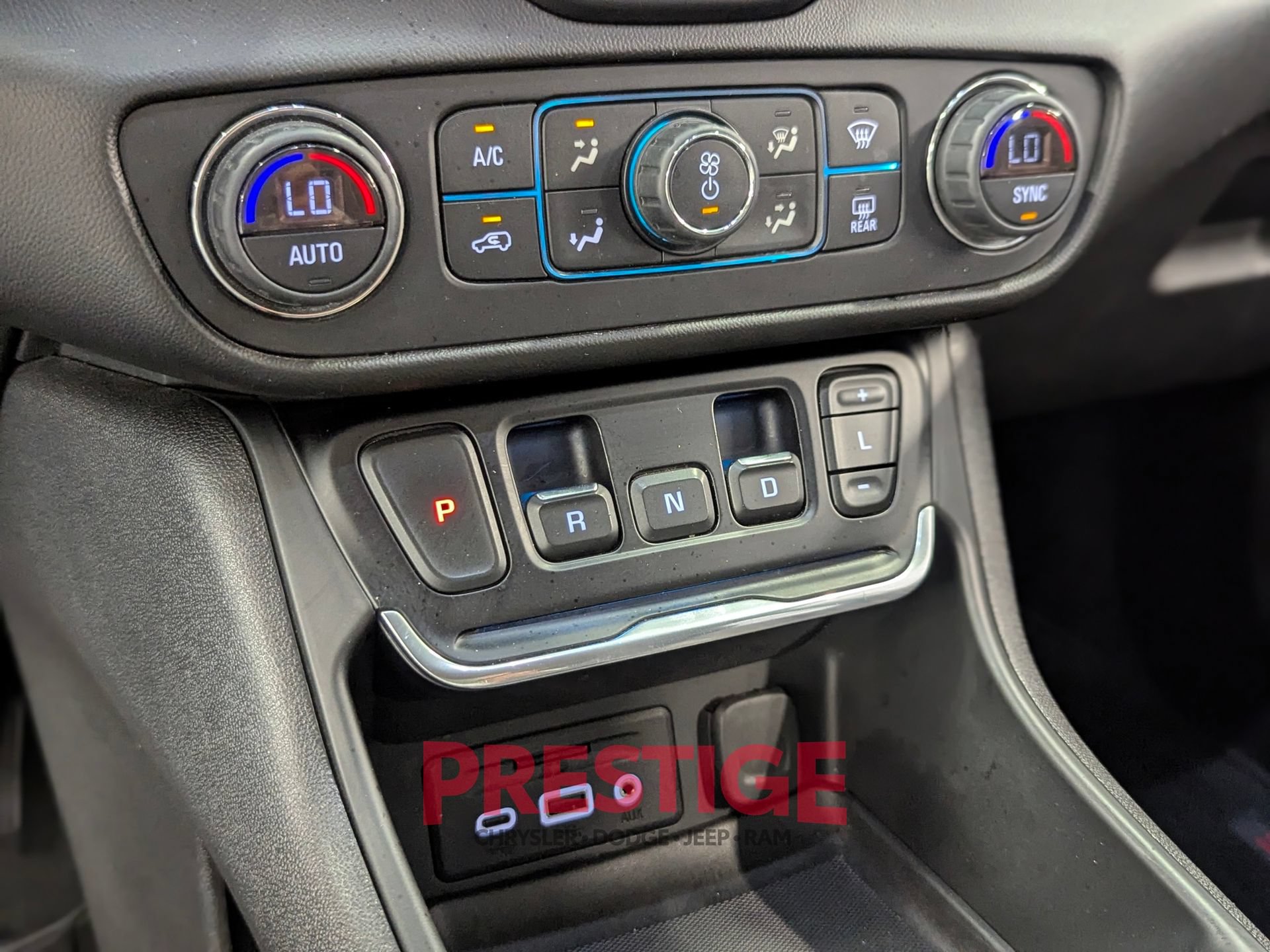 Used 2020 GMC Terrain Denali w/ Denali Premium Package FWD image 25