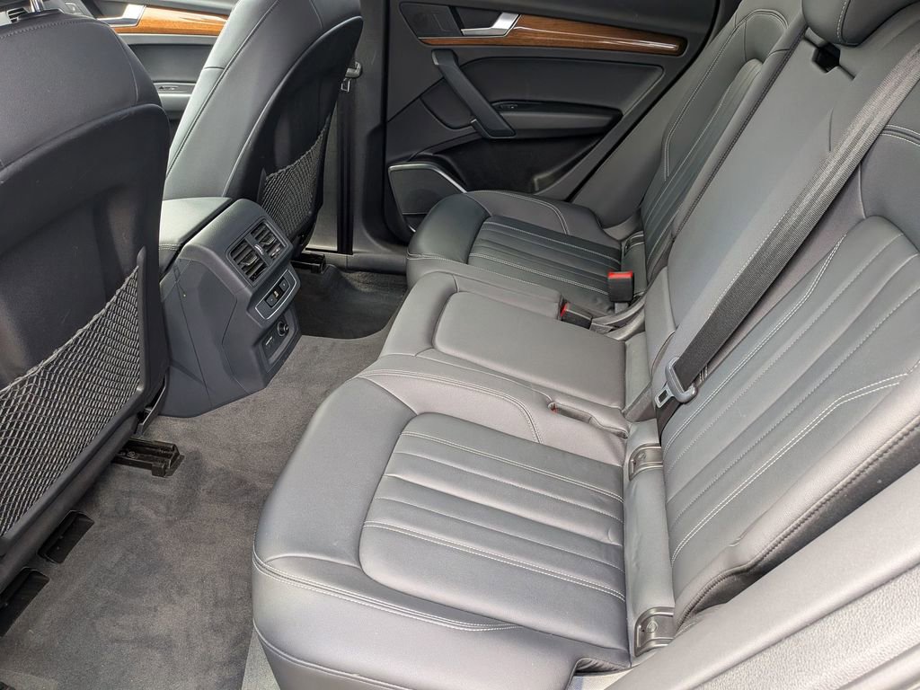 Used 2023 Audi Q5 2.0T Premium w/ Convenience Package AWD/4WD image 29