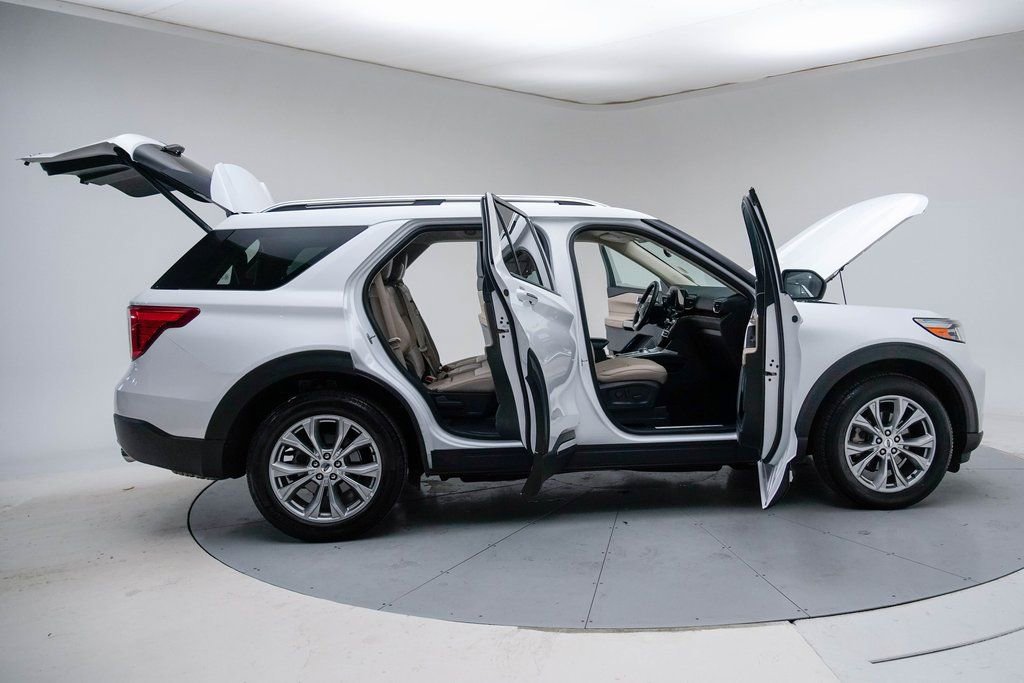 Used 2023 Ford Explorer Limited AWD/4WD image 14