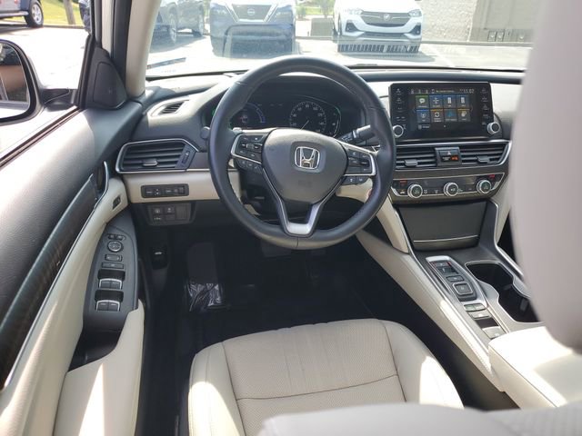 Used 2018 Honda Accord Touring image 11