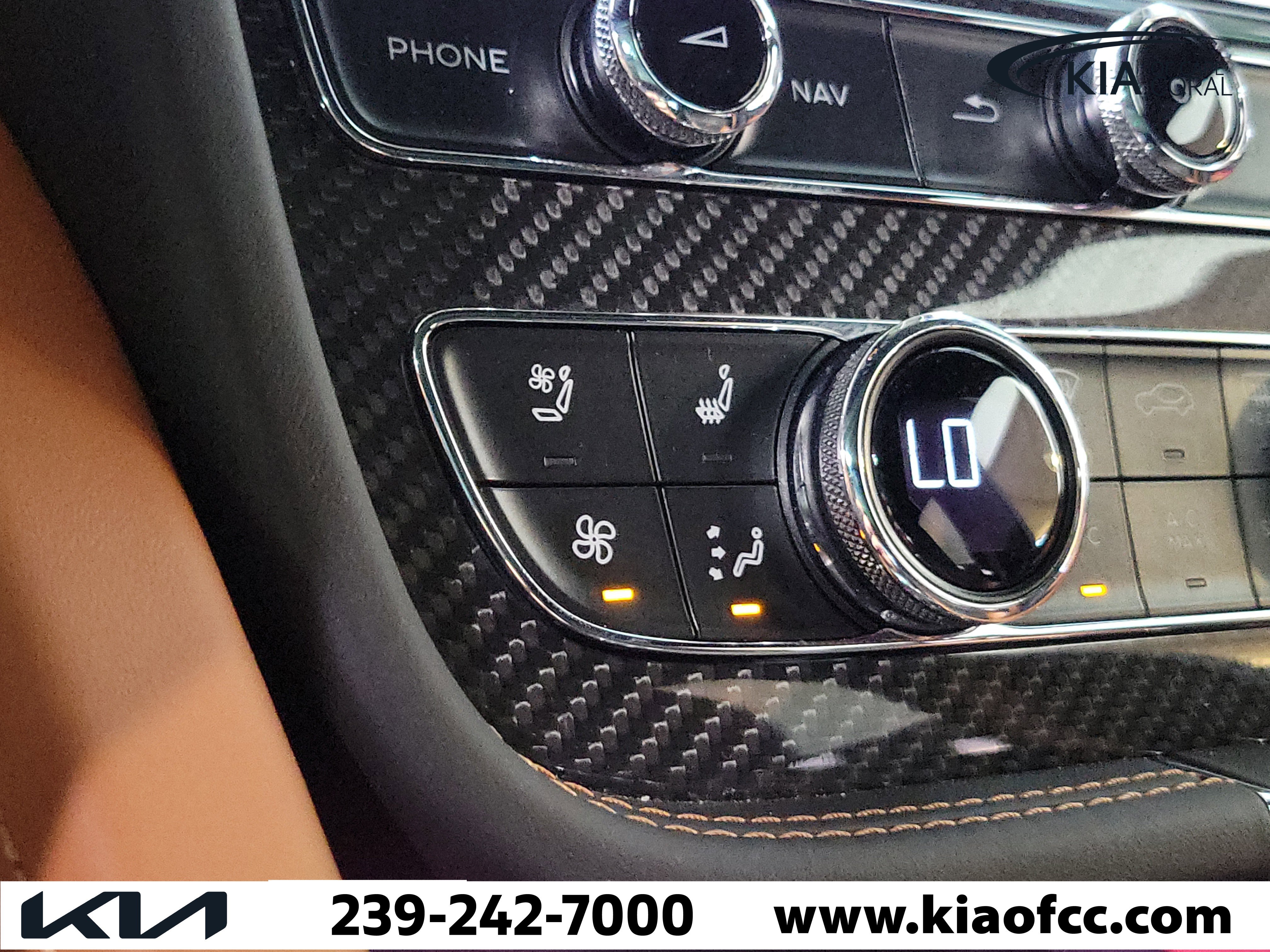 Used 2022 Bentley Bentayga image 19