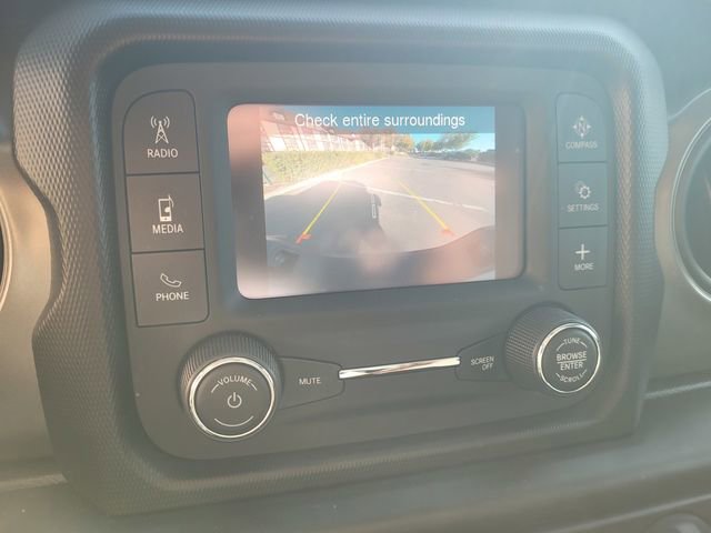 Used 2021 Jeep Gladiator Sport image 20