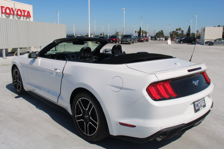 Used 2022 Ford Mustang Premium RWD image 10