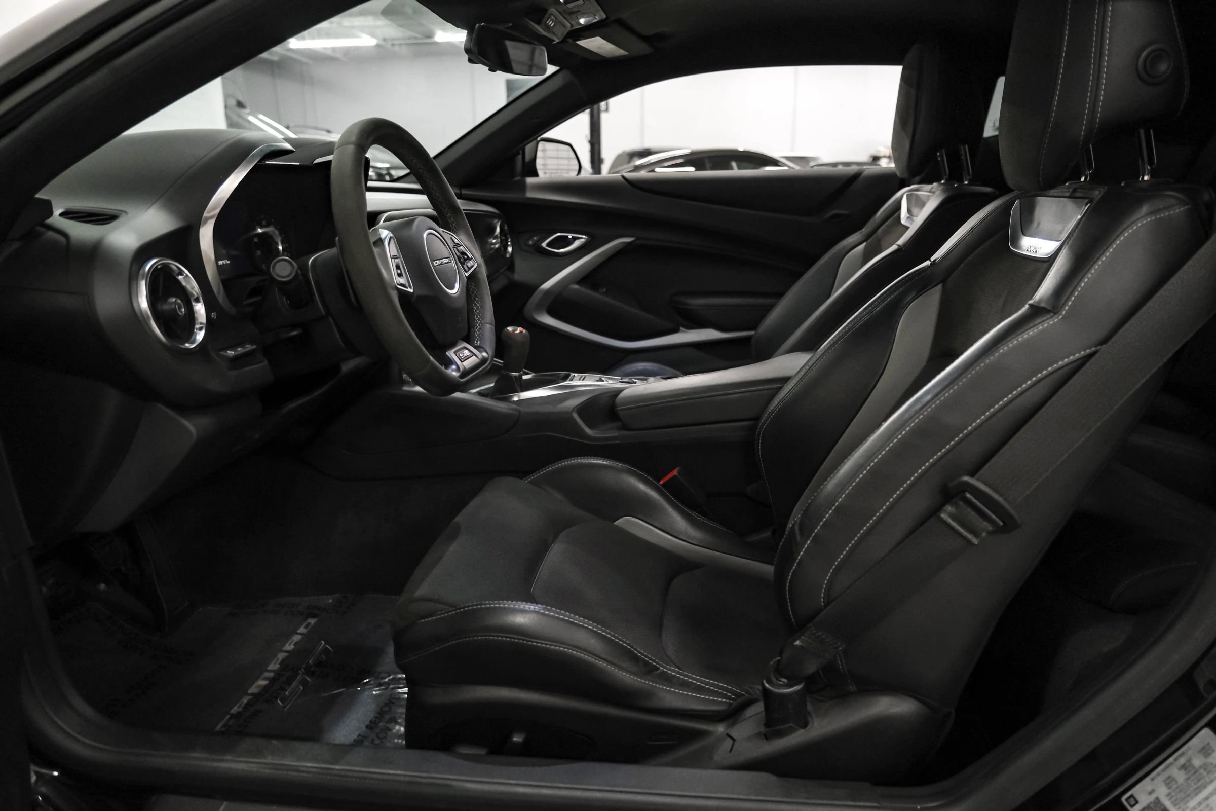 Used 2019 Chevrolet Camaro SS RWD image 3