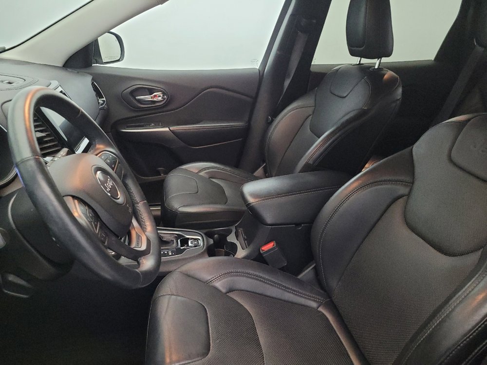 Used 2019 Jeep Cherokee Limited image 17