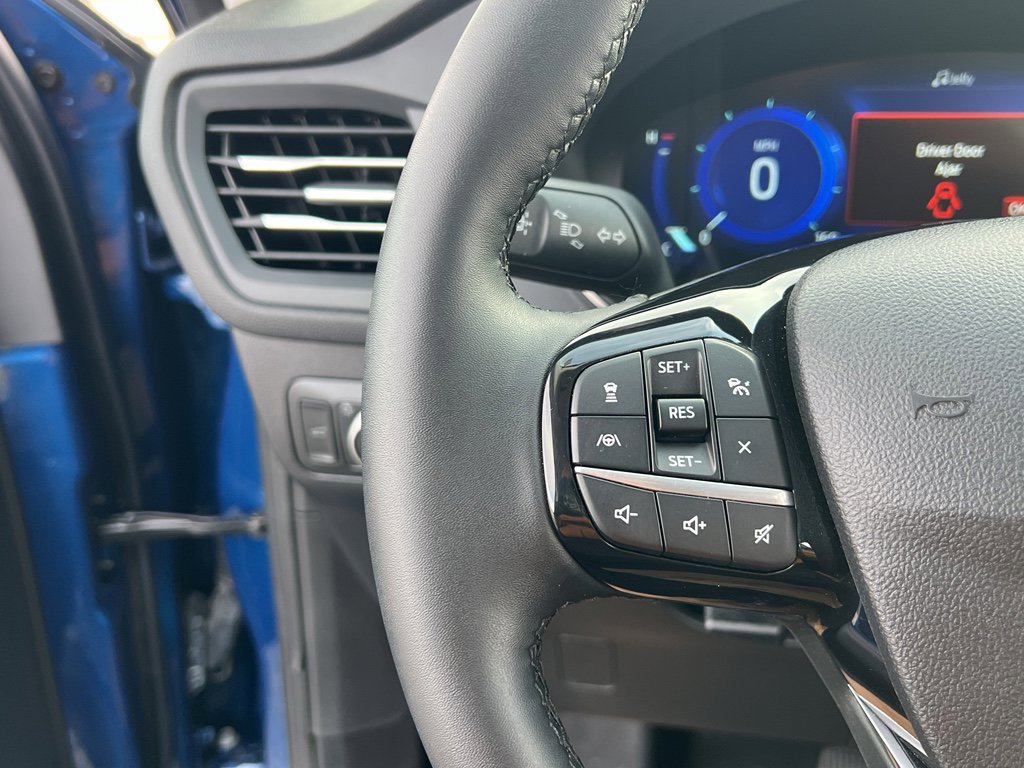 Used 2022 Ford Escape Titanium w/ Class II Trailer Tow Package image 32