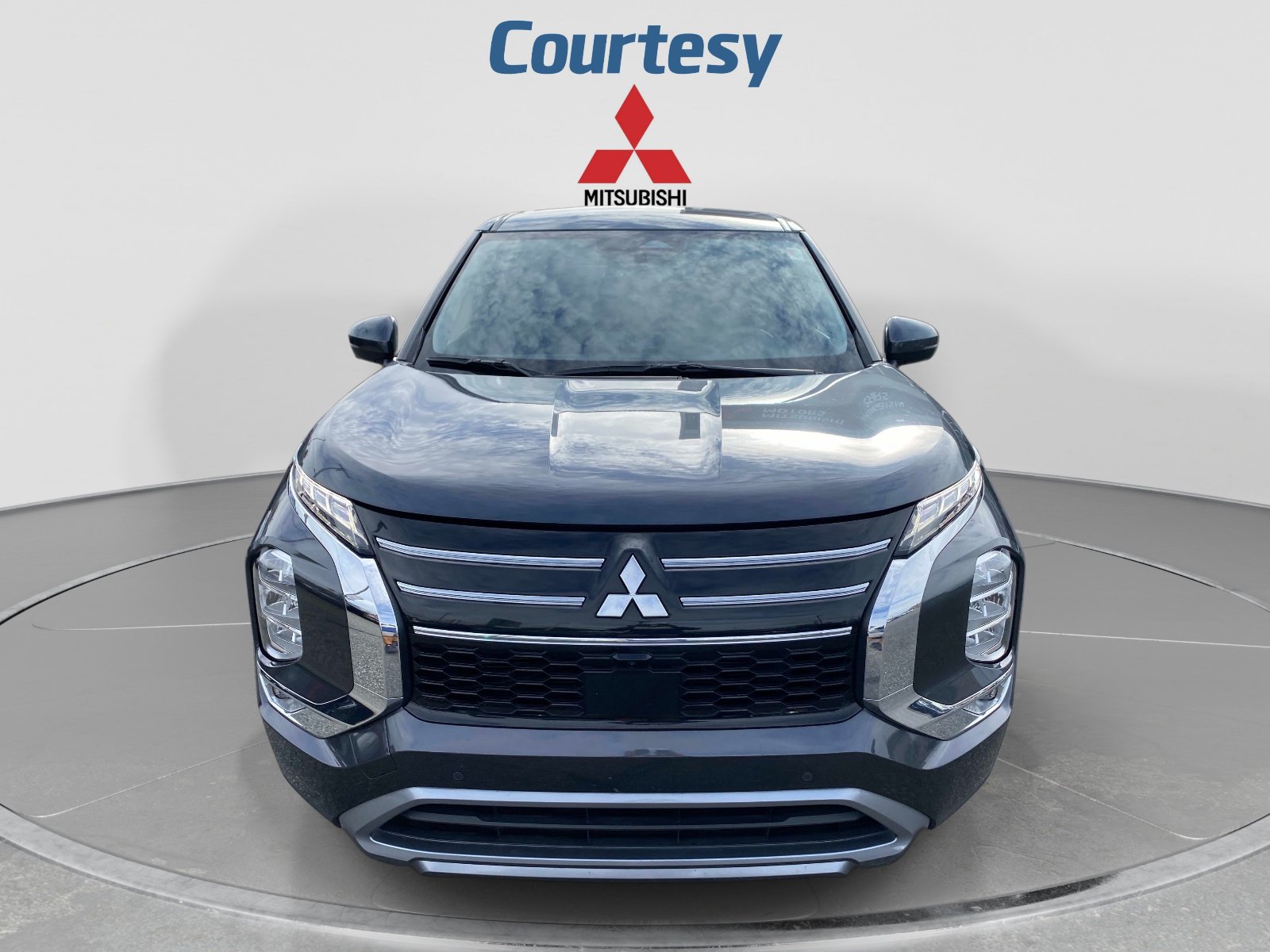 Used 2025 Mitsubishi Outlander SE FWD image 10