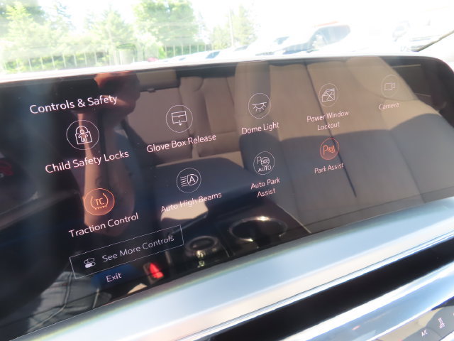 Certified 2024 Cadillac Lyriq Luxury AWD/4WD image 22