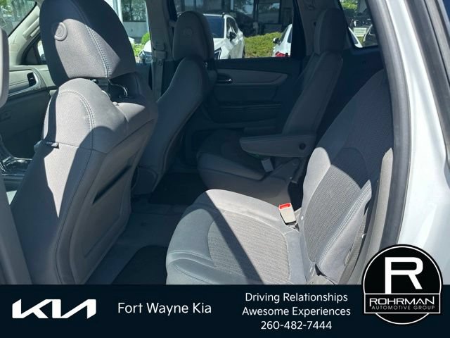 Used 2017 Chevrolet Traverse LT w/ Style and Technology Package FWD image 9