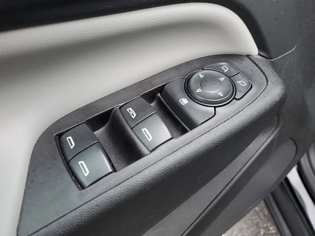 Used 2020 Chevrolet Equinox LS FWD image 25