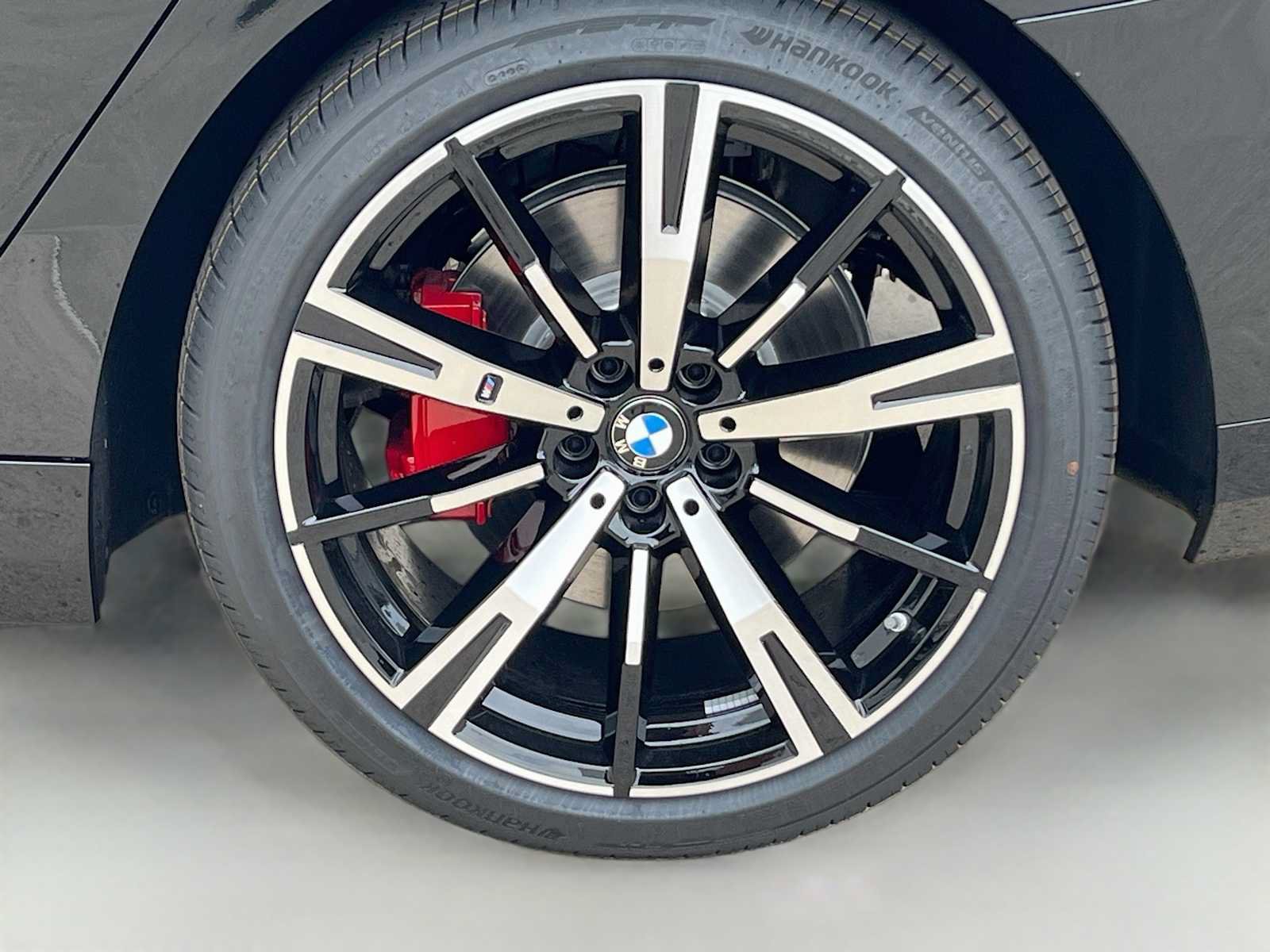 New 2027 BMW 530i xDrive w/ M Sport Package AWD/4WD image 6
