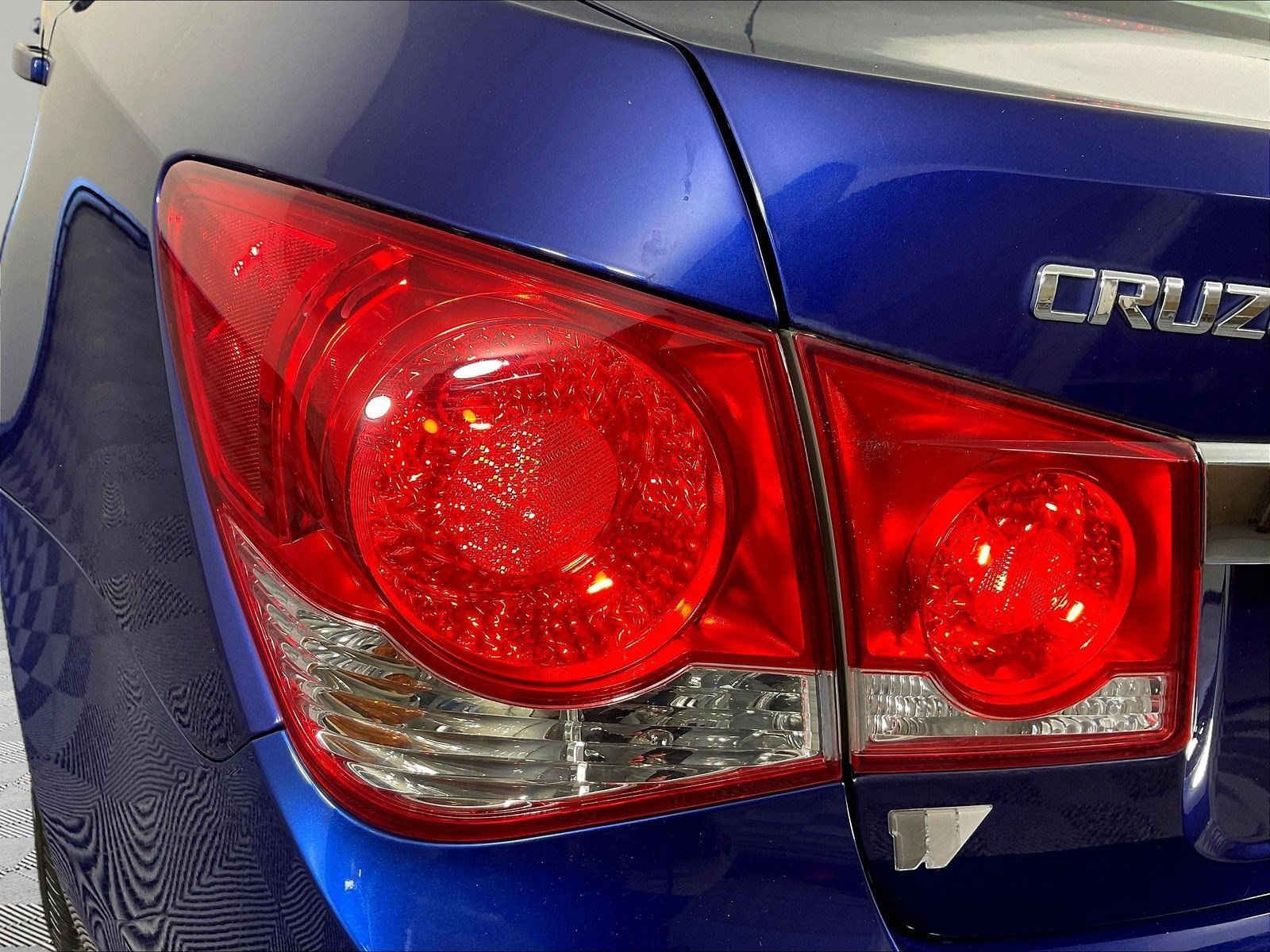 Used 2012 Chevrolet Cruze LS FWD image 22