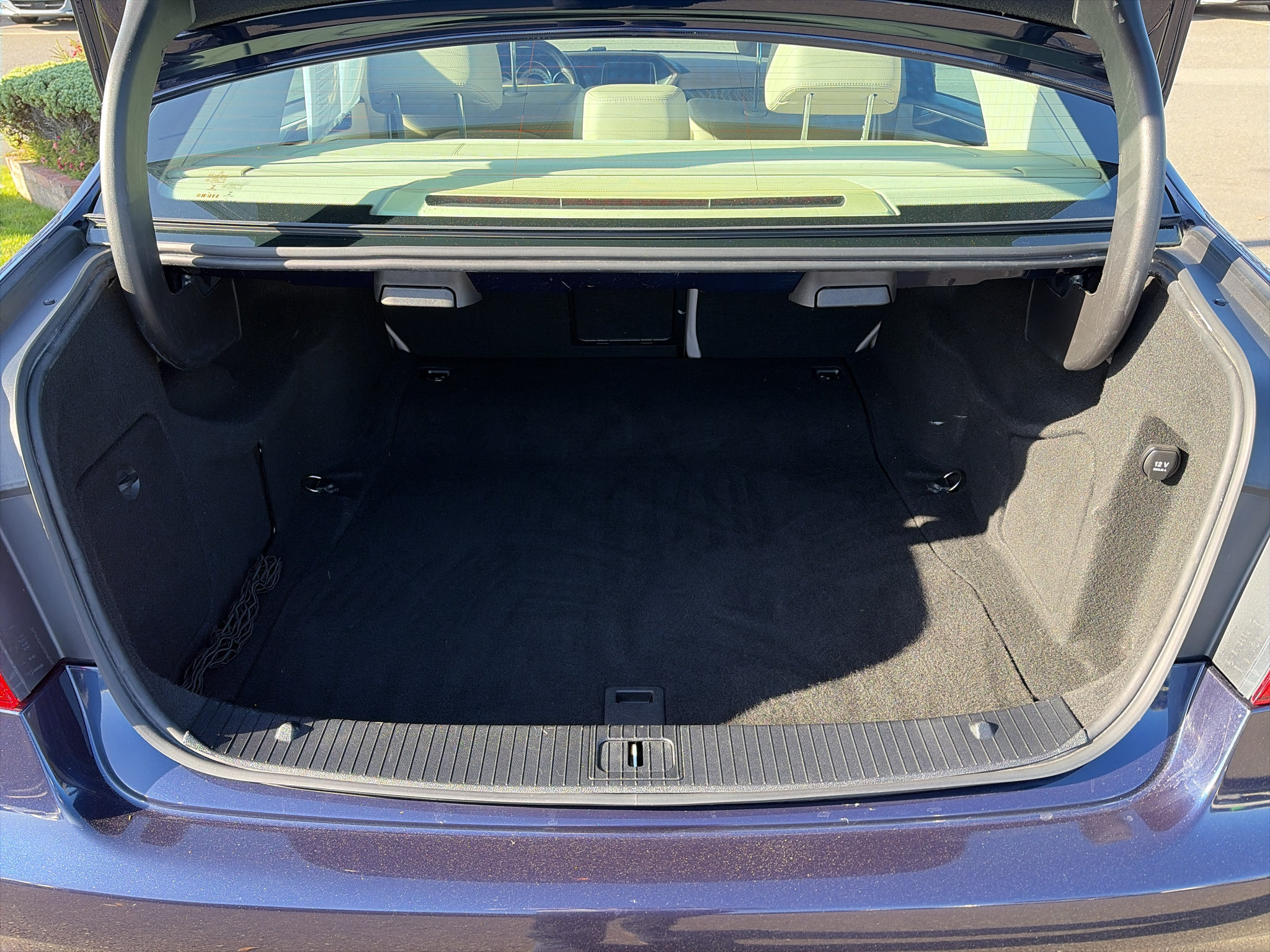 Used 2016 Mercedes-Benz E 350 4MATIC Sedan image 16