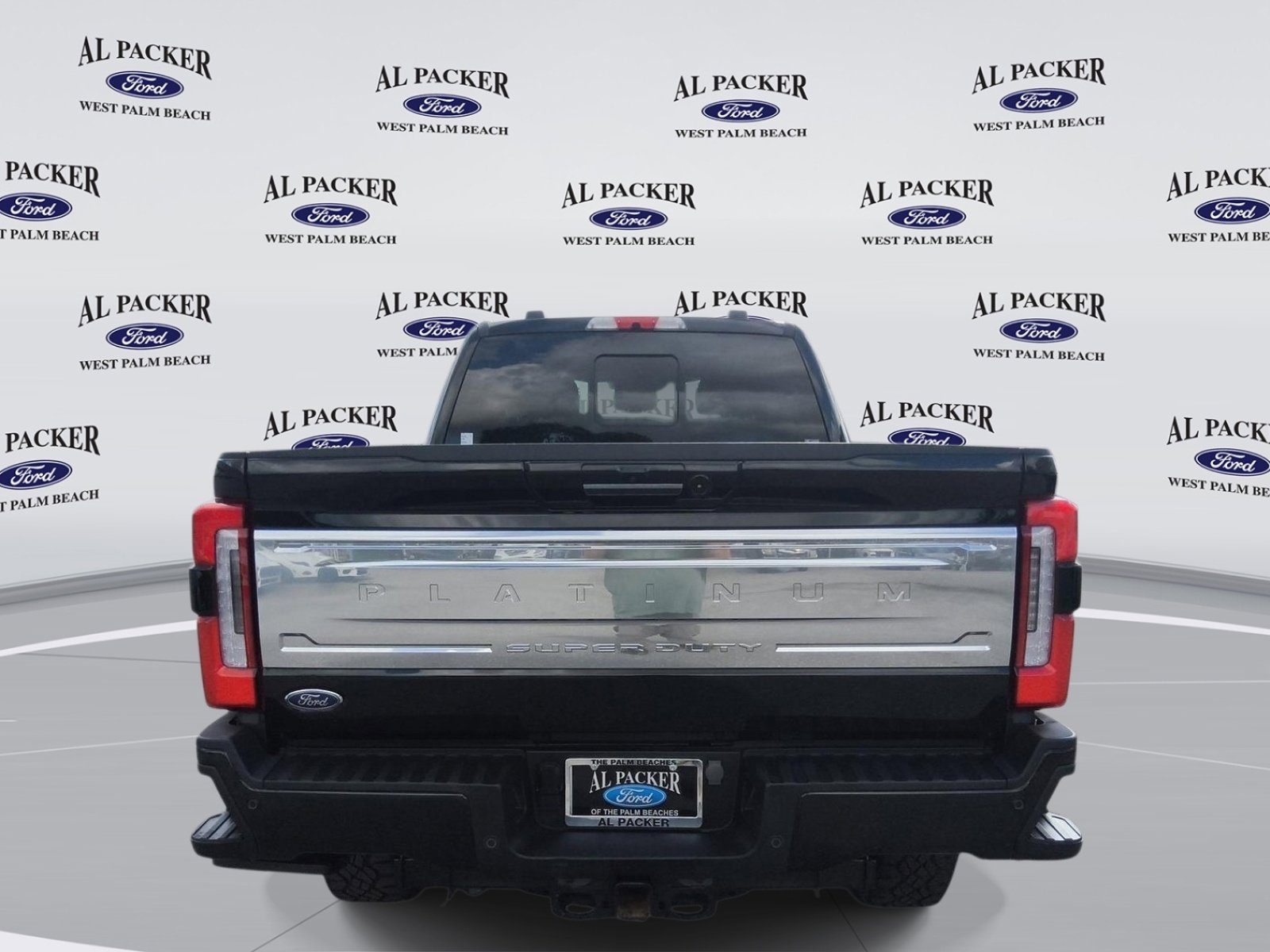 Used 2024 Ford F350 Platinum w/ Tremor Off-Road Package image 4
