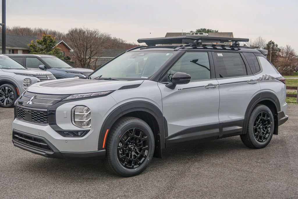 New 2026 Mitsubishi Outlander AWD image 1