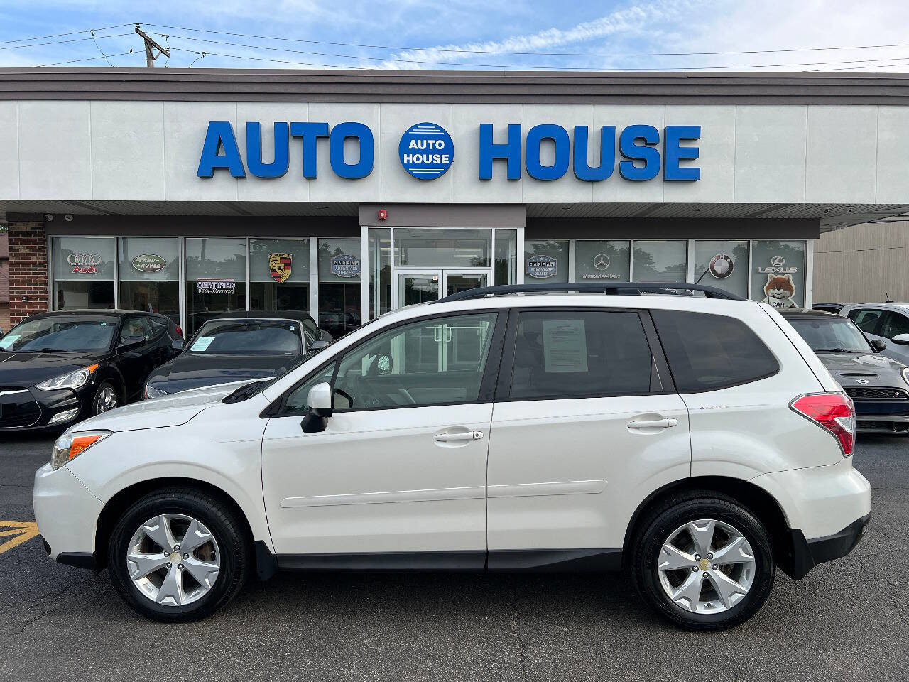Used 2015 Subaru Forester 2.5i Premium w/ All-Weather Package AWD/4WD image 8