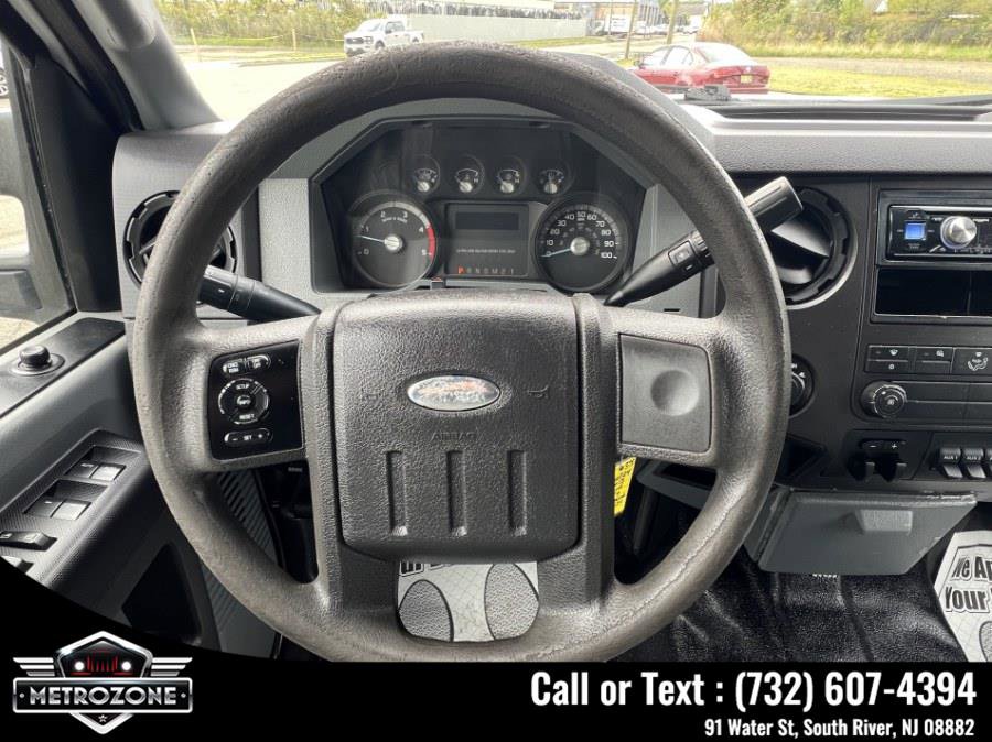 Used 2013 Ford F550 4x4 Crew Cab Super Duty w/ Payload Upgrade Pkg image 22