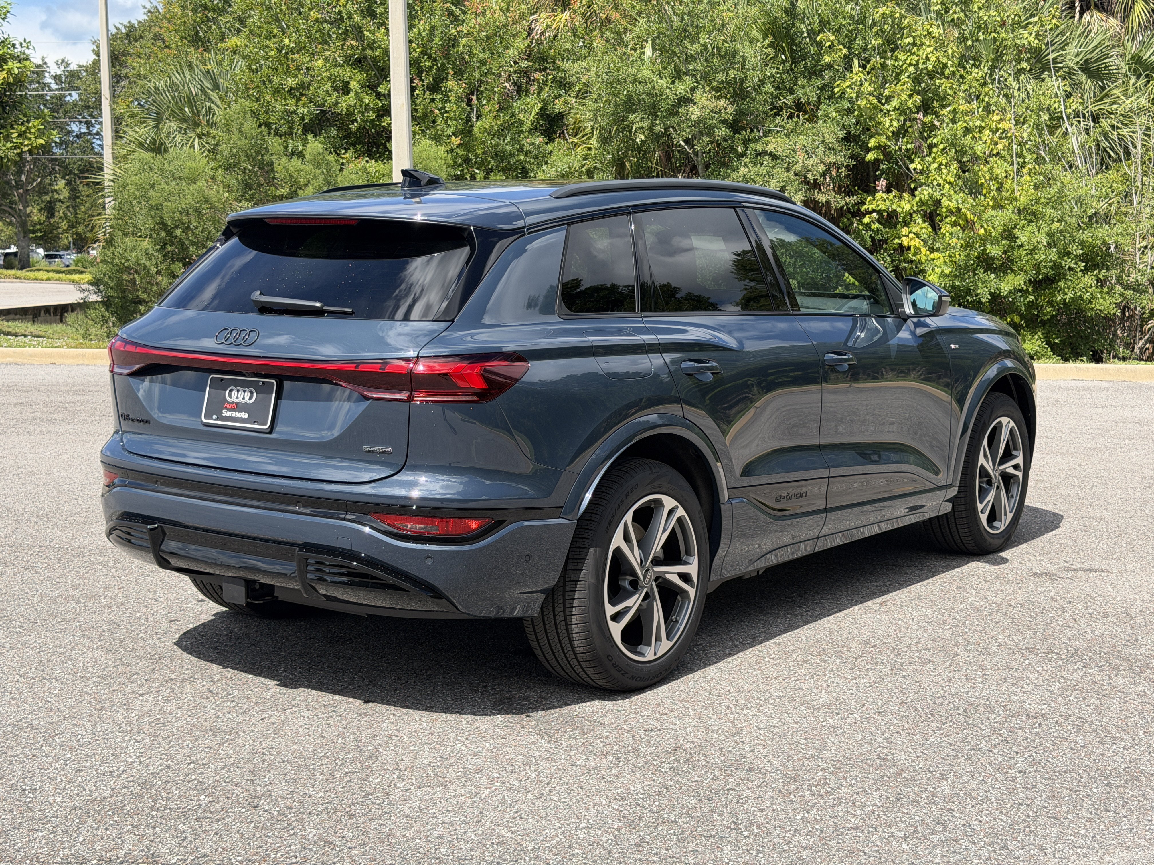 New 2027 Audi Q6 e-tron Premium Plus AWD/4WD image 7