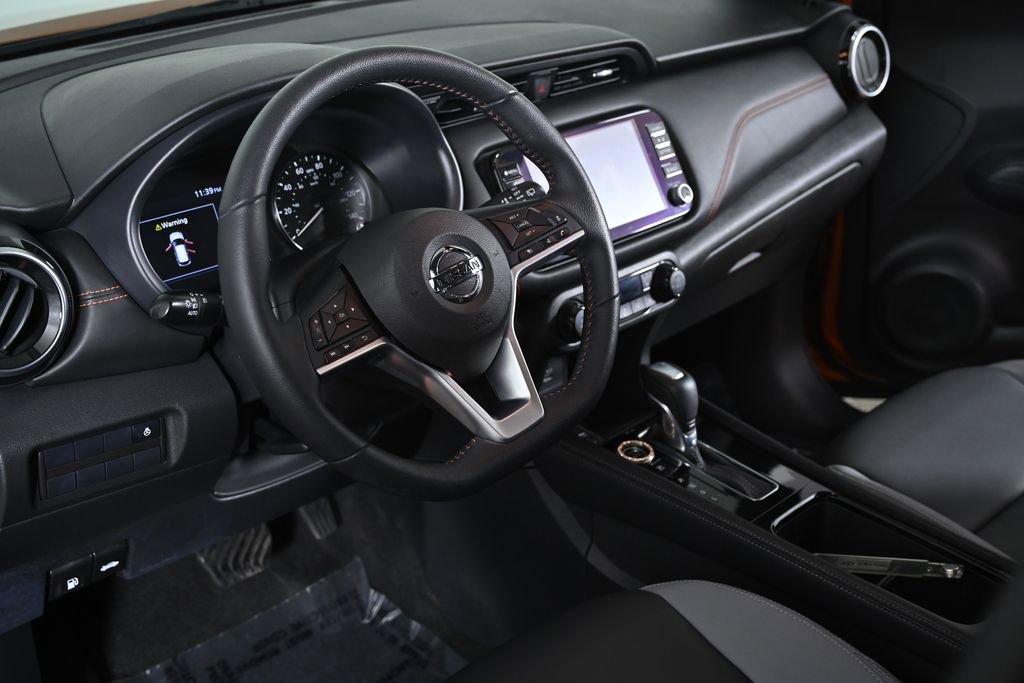 Used 2021 Nissan Kicks SR w/ SR Premium Package image 13