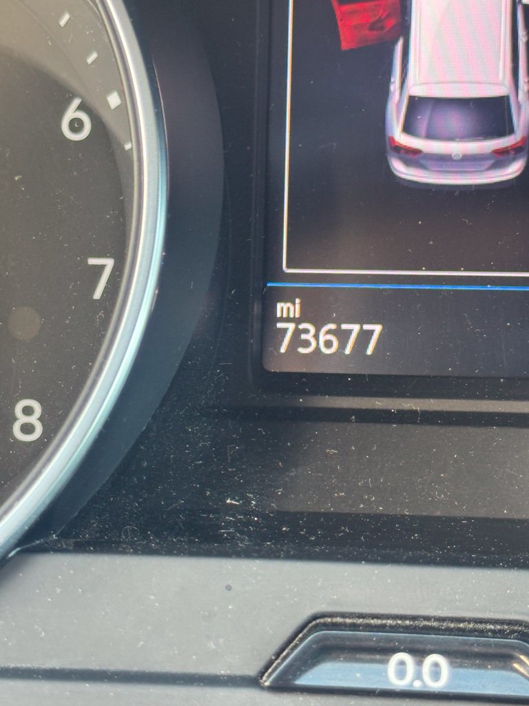 Used 2021 Volkswagen Tiguan SE w/ Panoramic Sunroof Package FWD image 10