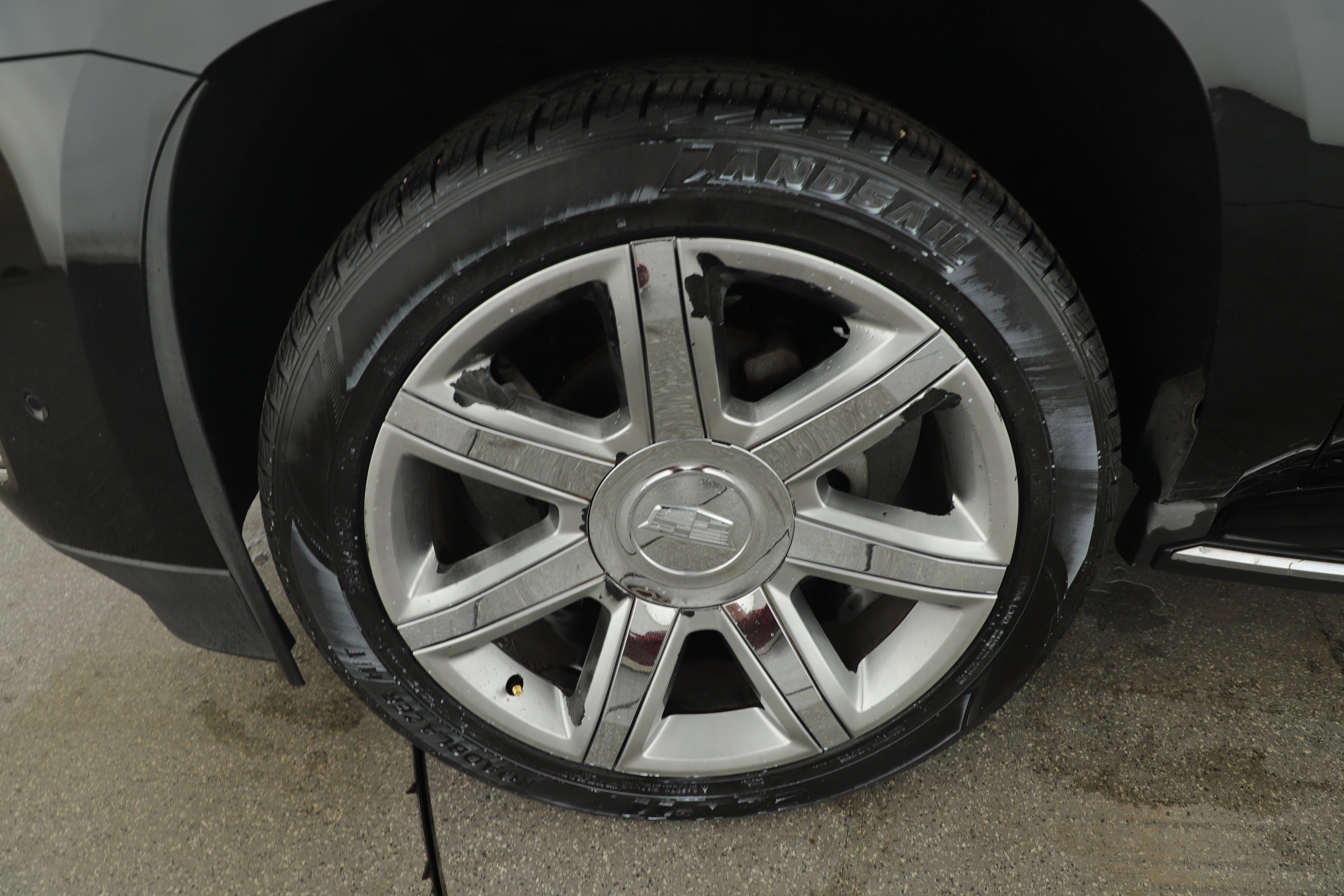 Used 2017 Cadillac Escalade Premium Luxury image 7