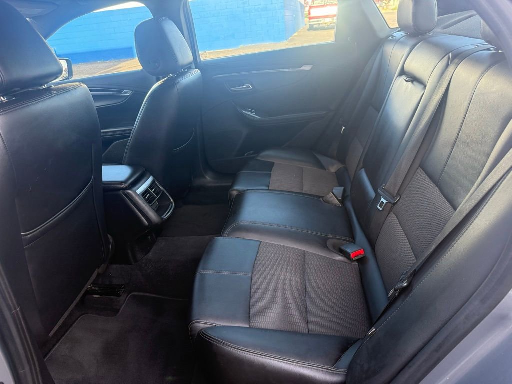 Used 2017 Chevrolet Impala LT FWD image 37