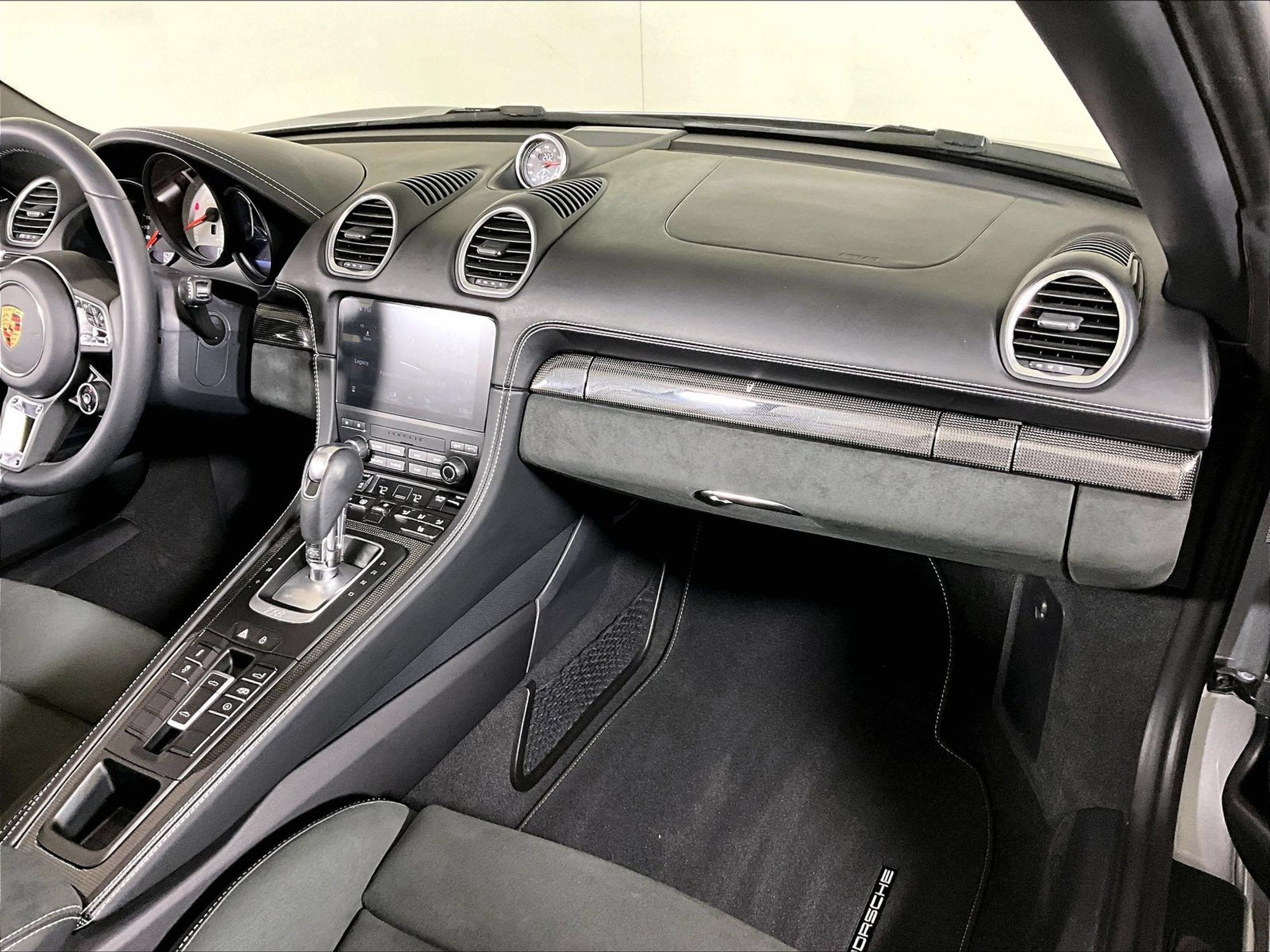 Used 2025 Porsche 718 Boxster GTS RWD image 17