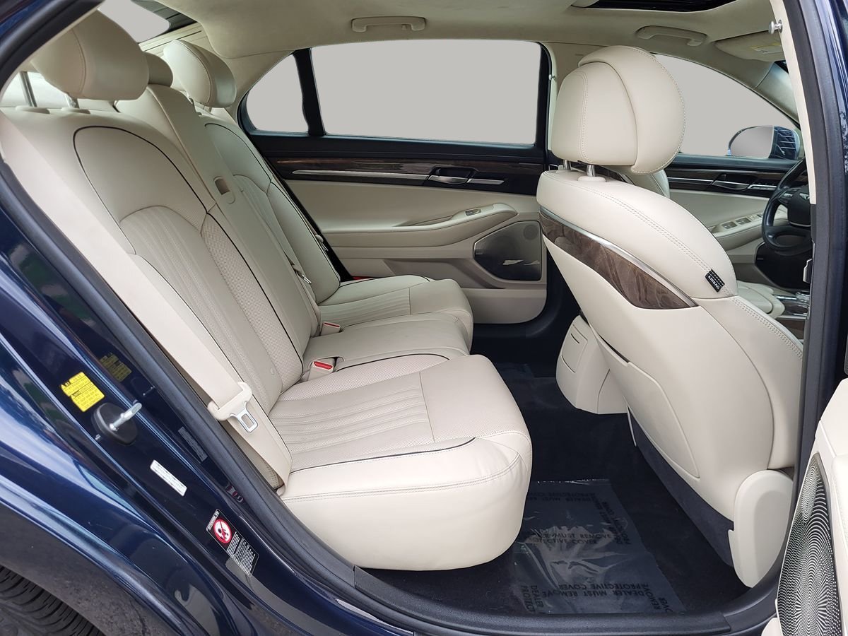 Used 2018 Genesis G90 3.3T Premium AWD/4WD image 36
