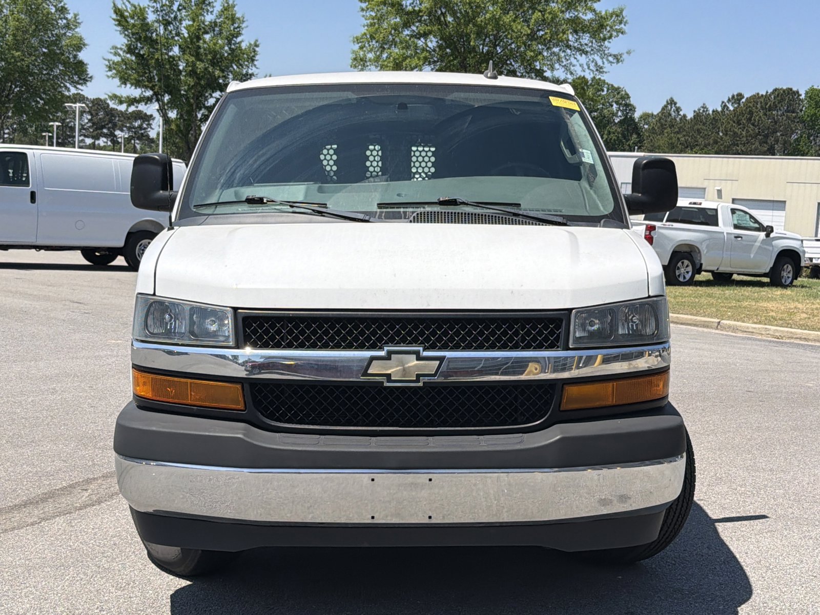 Used 2019 Chevrolet Express 2500 w/ Driver Convenience Package RWD image 6