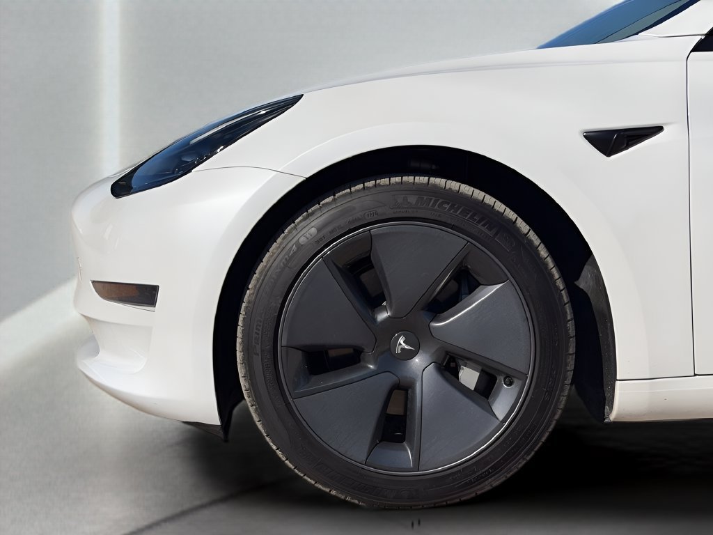 Used 2023 Tesla Model 3 Standard Range RWD image 28