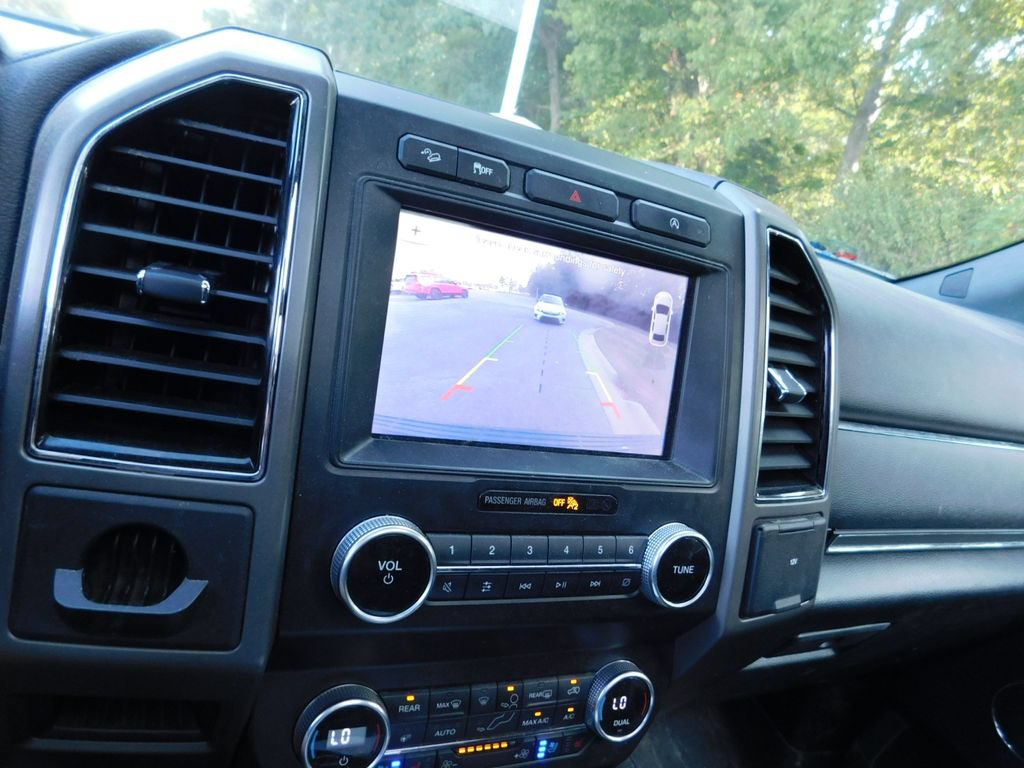 Used 2019 Ford Expedition Max XLT w/ Equipment Group 202A AWD/4WD image 11