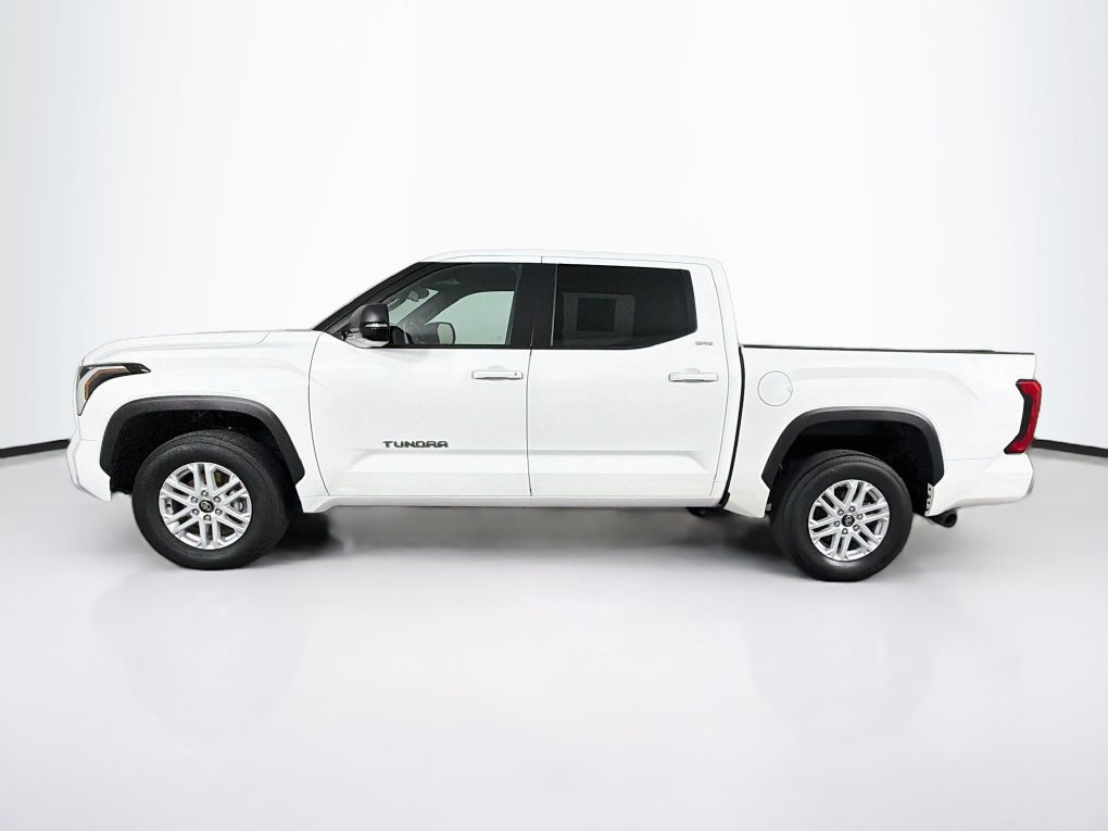 Used 2025 Toyota Tundra SR5 w/ SR5 Premium Package AWD/4WD image 6