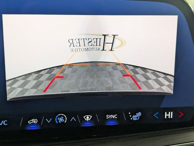 Certified 2025 Chevrolet Suburban Z71 image 28