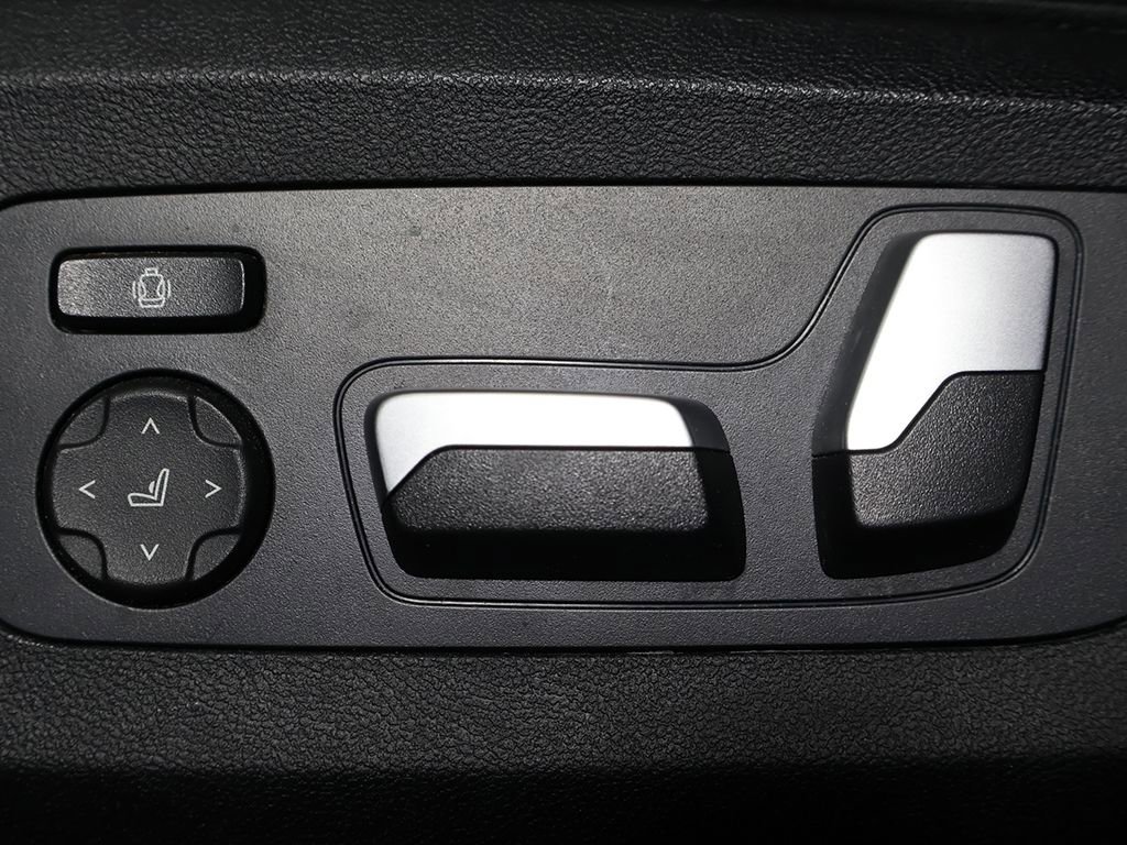 Used 2021 BMW X5 xDrive40i w/ Premium Package 2 image 37