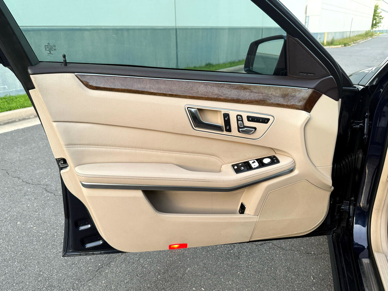 Used 2015 Mercedes-Benz E 350 4MATIC Sedan image 34