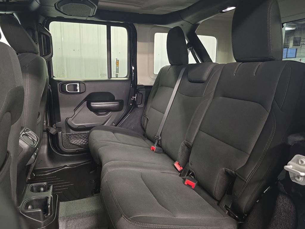 Used 2018 Jeep Wrangler Unlimited Sport S image 25