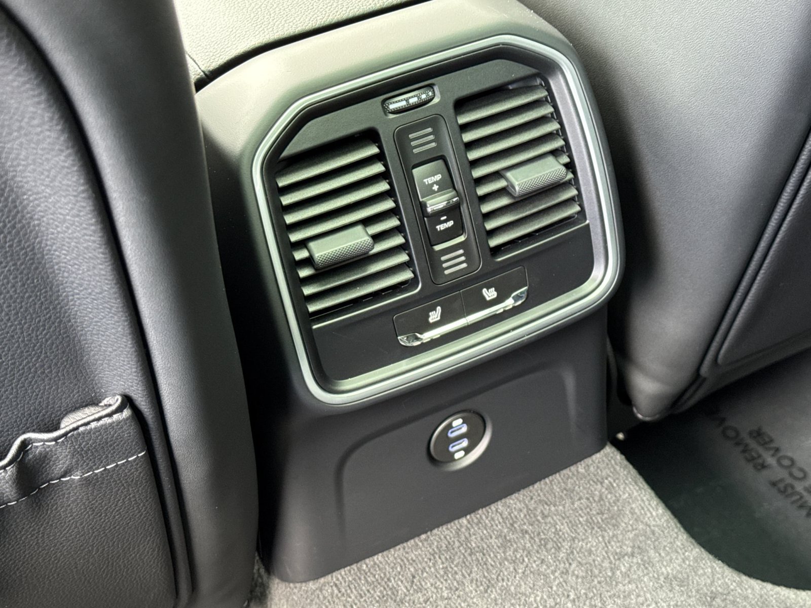 Certified 2026 Porsche Macan AWD/4WD image 15