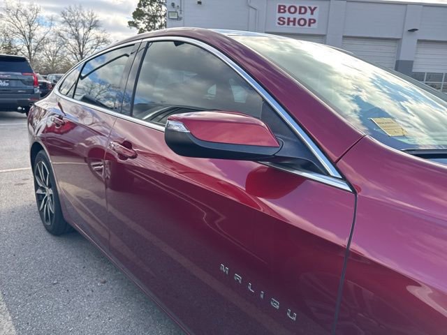 Used 2017 Chevrolet Malibu LT w/ Leather Package image 8