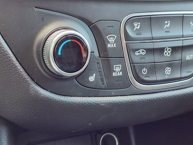 Used 2022 Chevrolet Equinox LT w/ Driver Convenience Package image 5